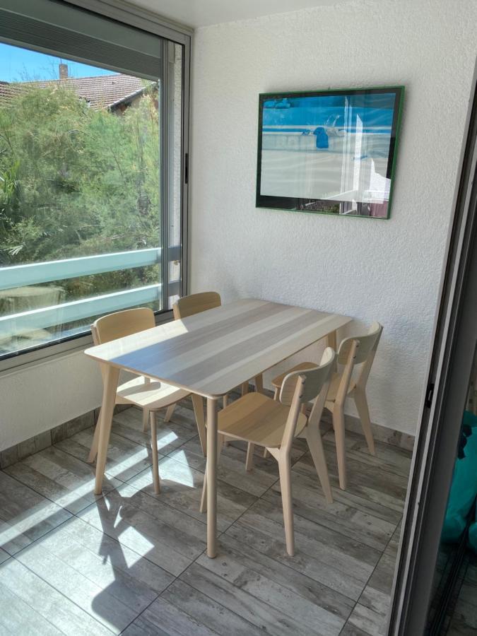 Spacieux Studio Sur Le Port De Hyeres Luaran gambar